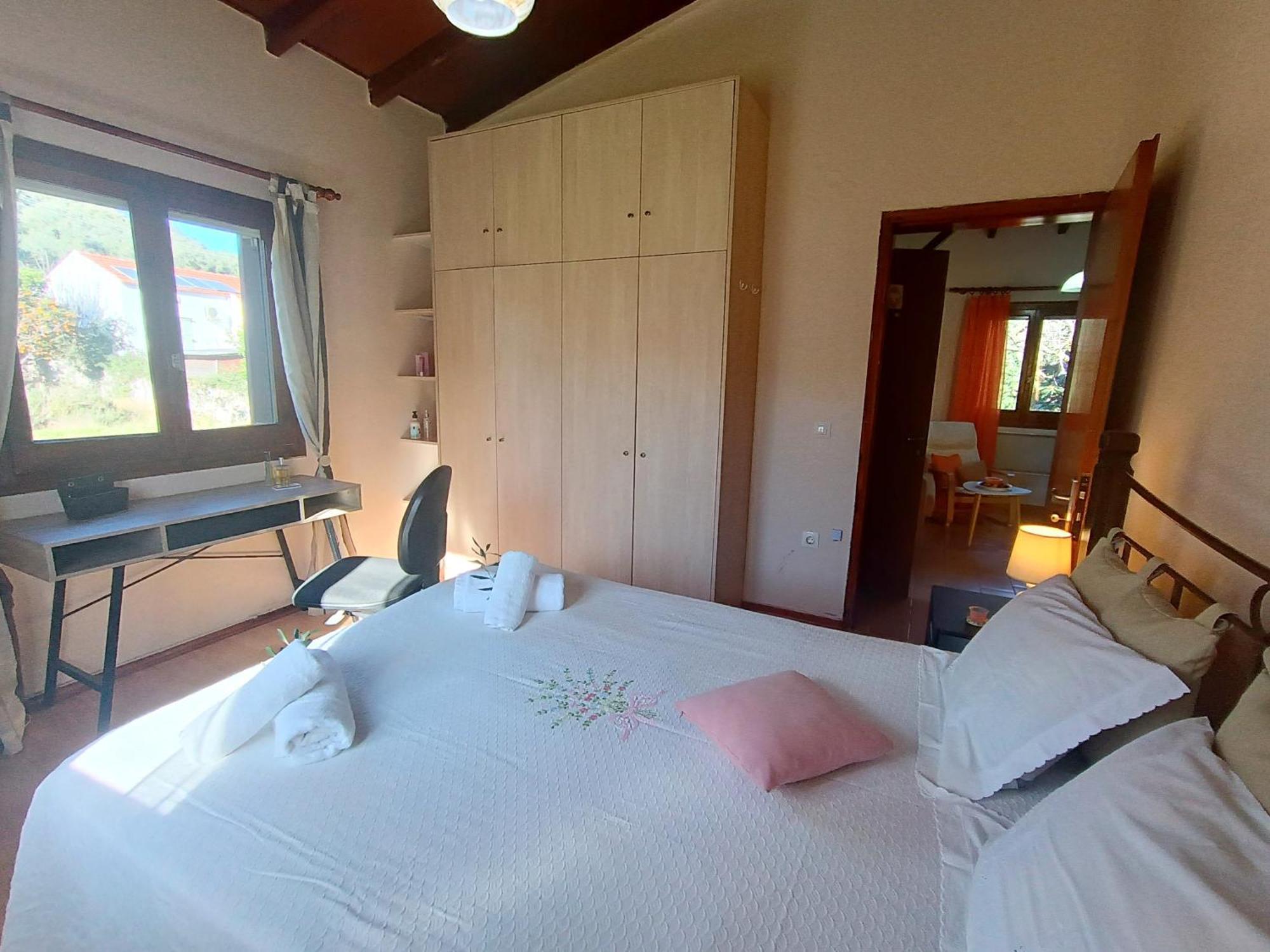 Elia House Villa Peritheia Bagian luar foto
